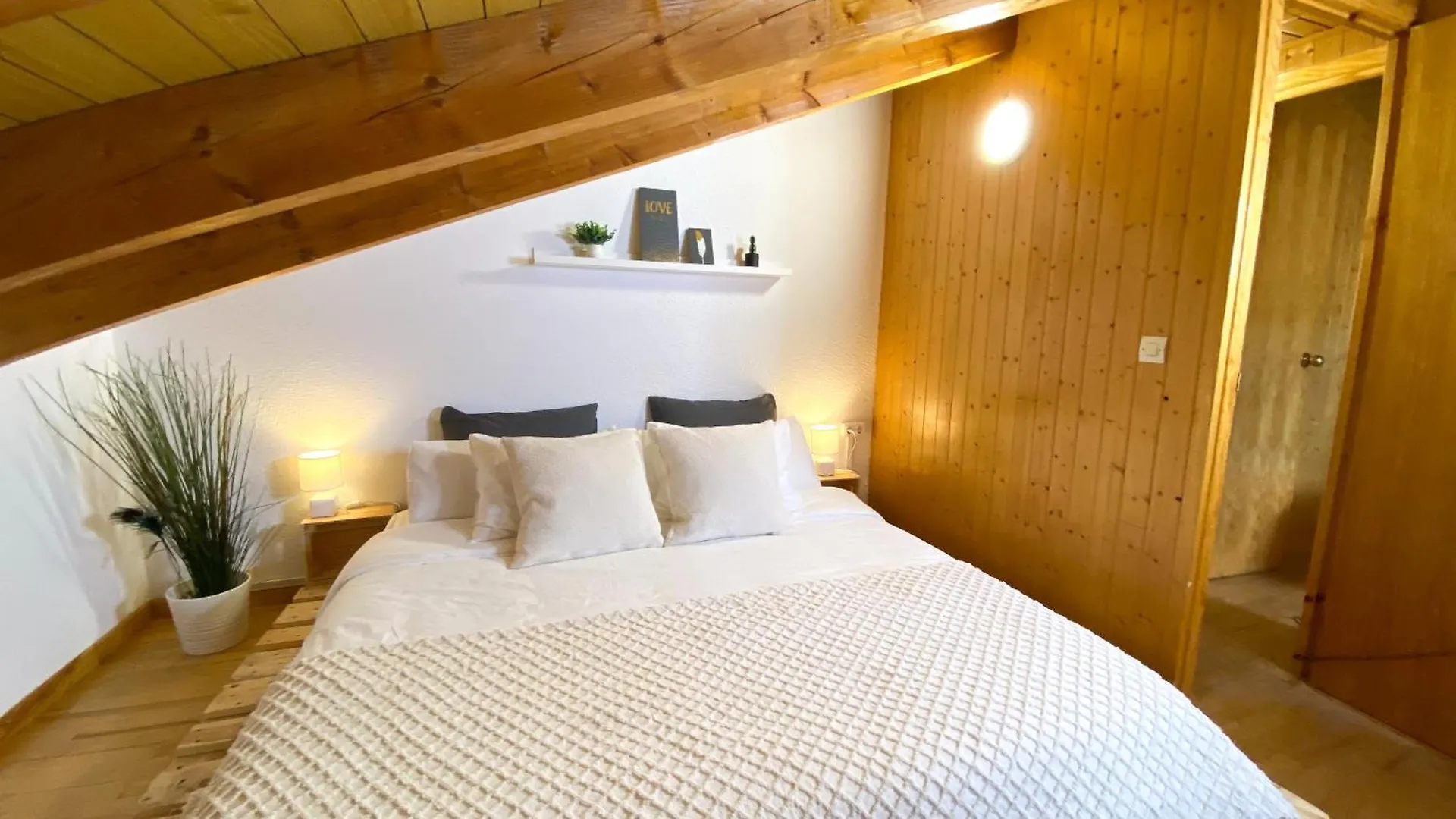 Atico Duplex Con Increibles Vistas A La Valle De Incles - Parking Gratis L By Bonesvacances Apartamento